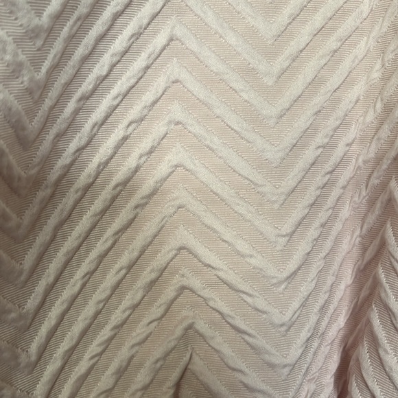 Running or after gym pull over in baby pink - Picture 3 of 4